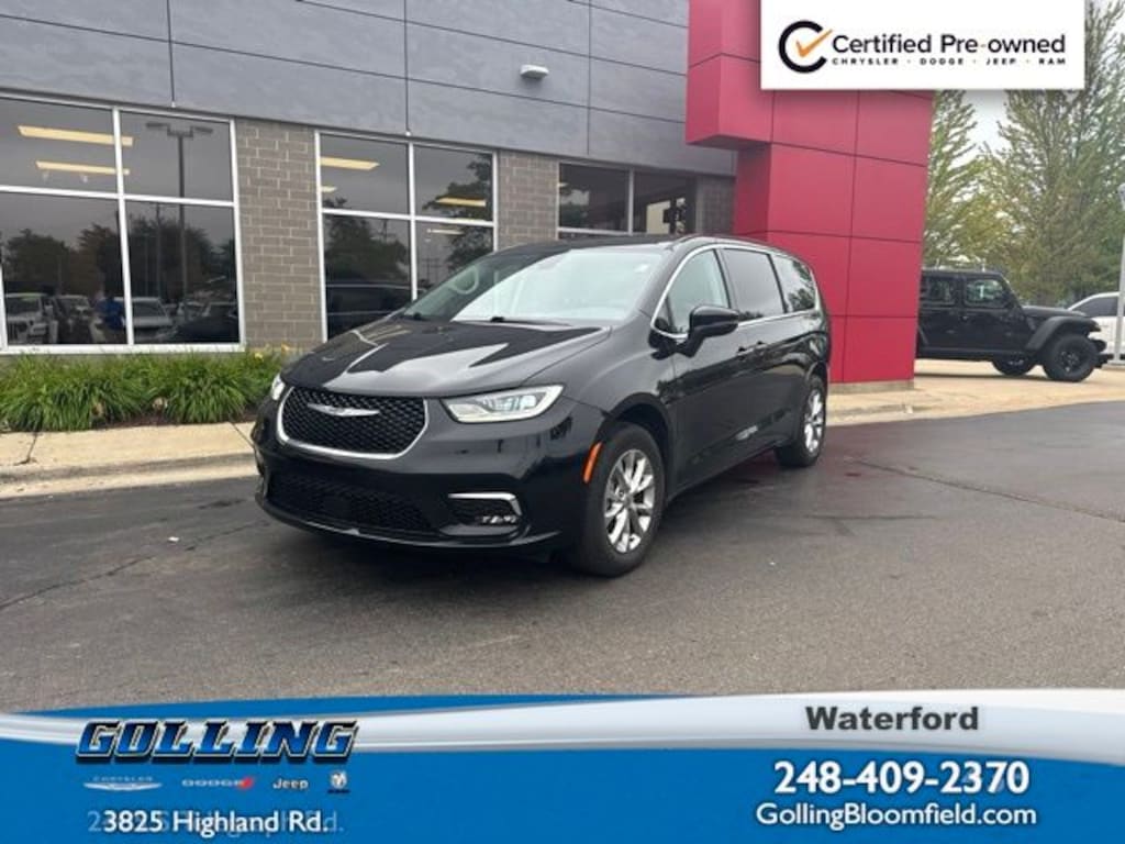 Used 2023 Chrysler Pacifica Touring L Minivan/Van