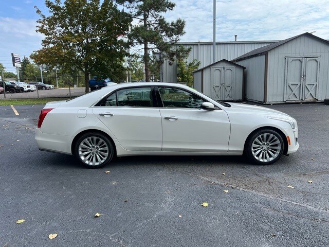 2019 Cadillac CTS Luxury photo 3