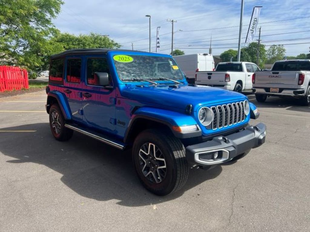 Certified 2025 Jeep Wrangler Sahara SUV