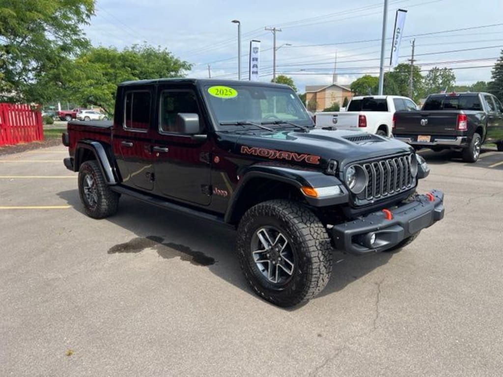 Certified 2025 Jeep Gladiator Mojave Truck