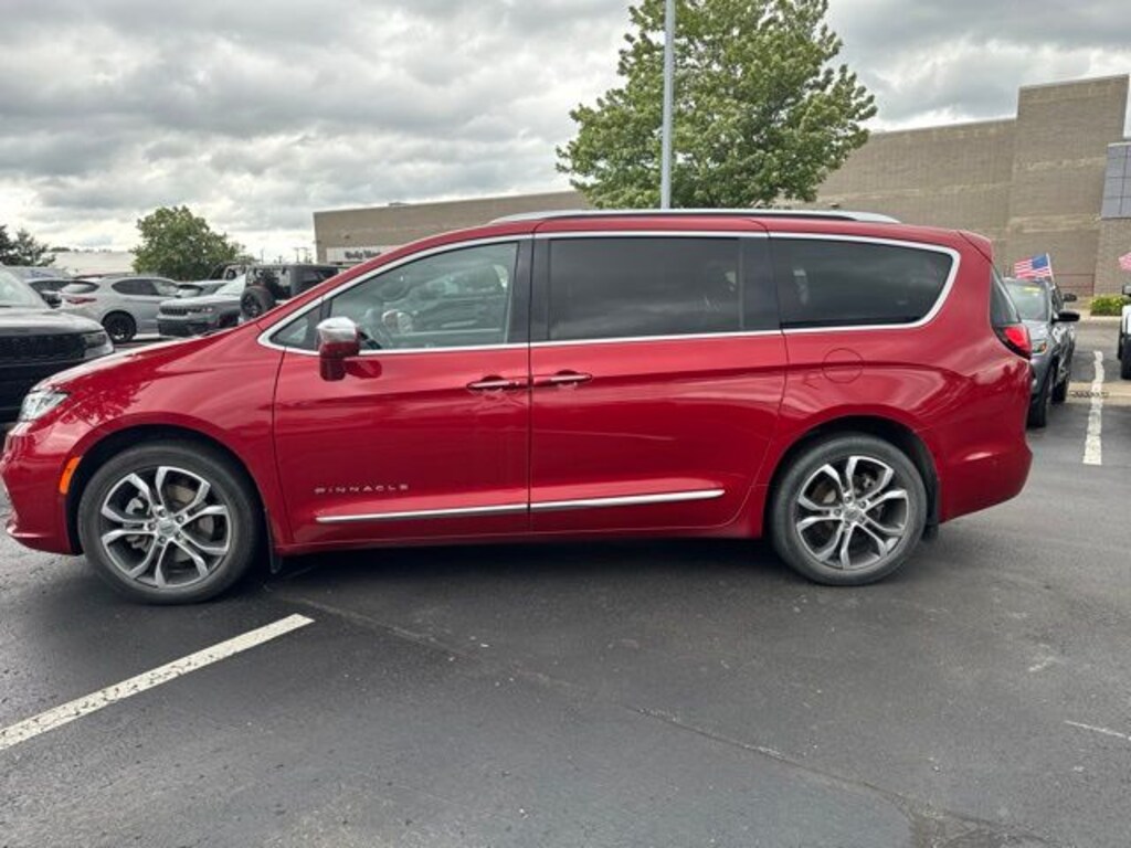 Certified 2024 Chrysler Pacifica Pinnacle Minivan/Van
