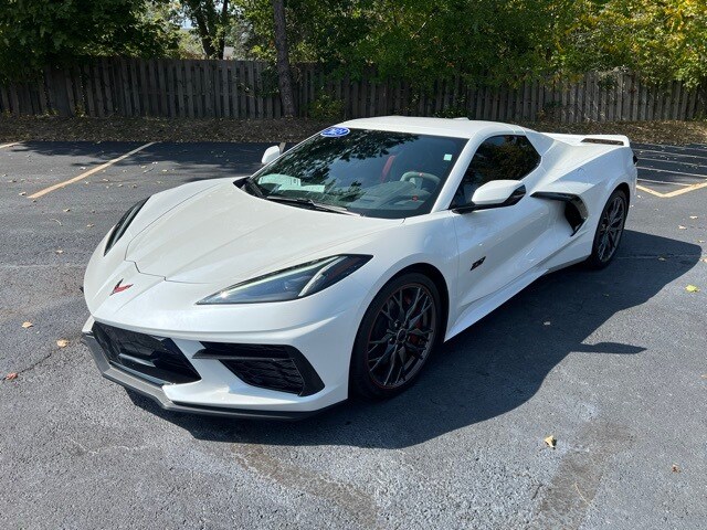 2023 Chevrolet Corvette Stingray Convertible photo 2