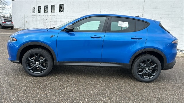 Certified 2024 Dodge Hornet GT with VIN ZACNDFAN2R3A36777 for sale in Bloomfield, MI