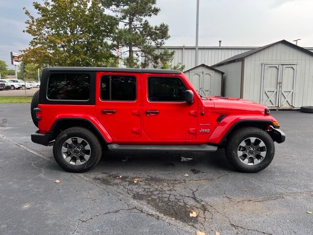 2023 Jeep Wrangler Sahara photo 3