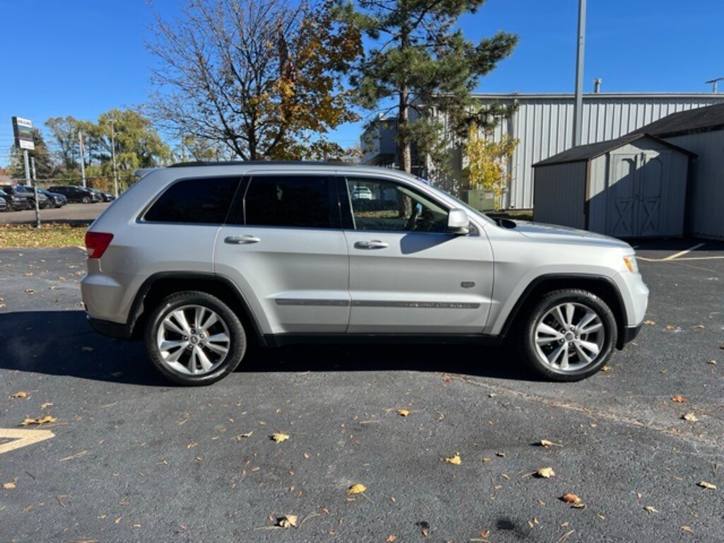 Used 2011 Jeep Grand Cherokee Laredo SUV