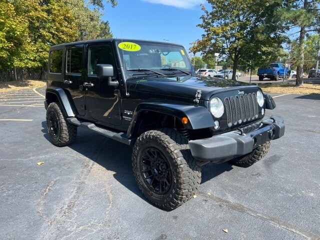 2017 Jeep Wrangler Unlimited Sahara photo 4