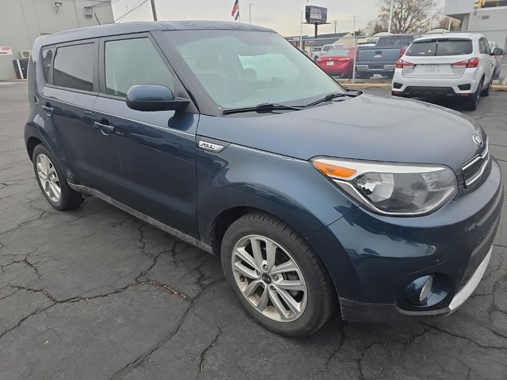 2017 Kia Soul Plus photo 3