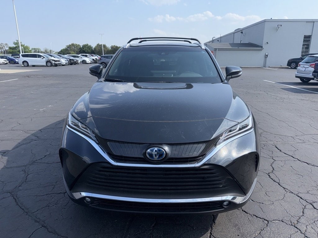 Certified 2024 Toyota Venza XLE with VIN JTEAAAAH1RJ157003 for sale in Warren, MI