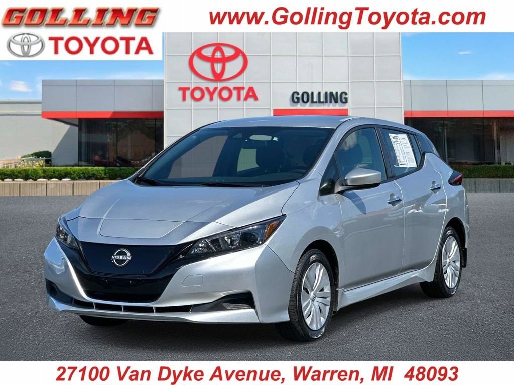 2023 Nissan Leaf S's photo