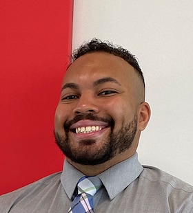 Staff member Ronnie Reeves from b9d4e3fe8ad6