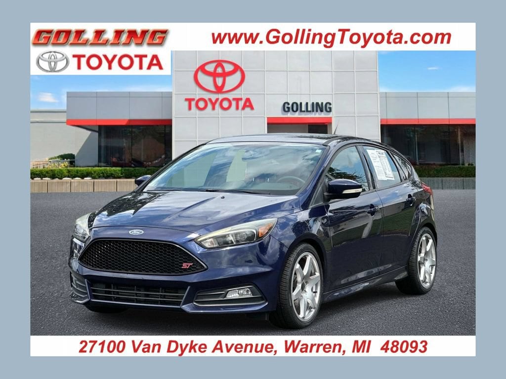 2017 Ford Focus 5 Door Hatch ST's photo
