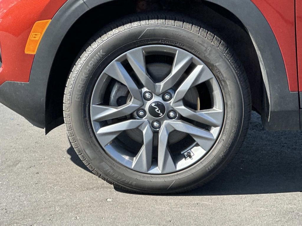 2023 Kia Seltos S - Photo 9