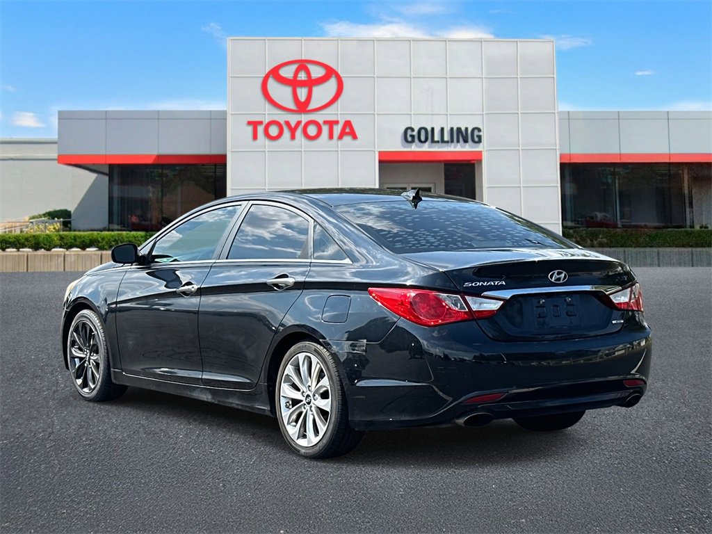 2011 Hyundai Sonata Limited photo 3