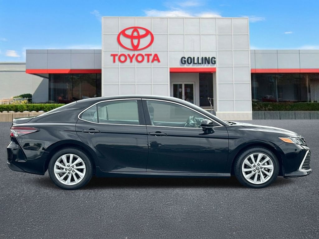 2023 Toyota Camry LE - Photo 6
