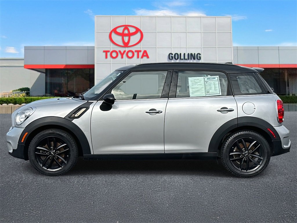 Used 2013 MINI Countryman Countryman S with VIN WMWZC3C56DWM28307 for sale in Warren, MI