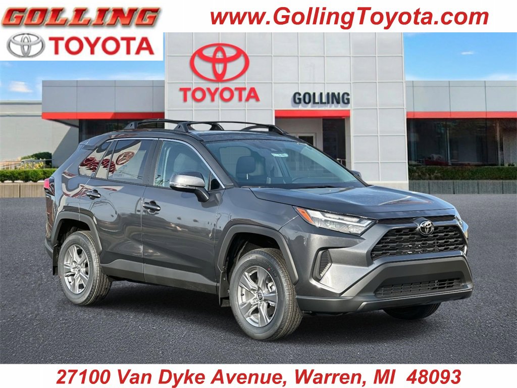 2025 Toyota RAV4 XLE's photo