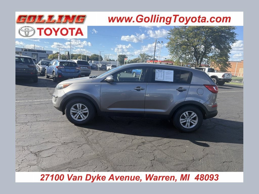 Used 2011 Kia Sportage LX with VIN KNDPBCA26B7090016 for sale in Warren, MI