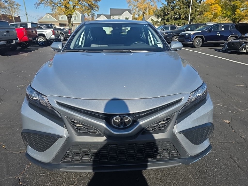 2023 Toyota Camry SE photo 2