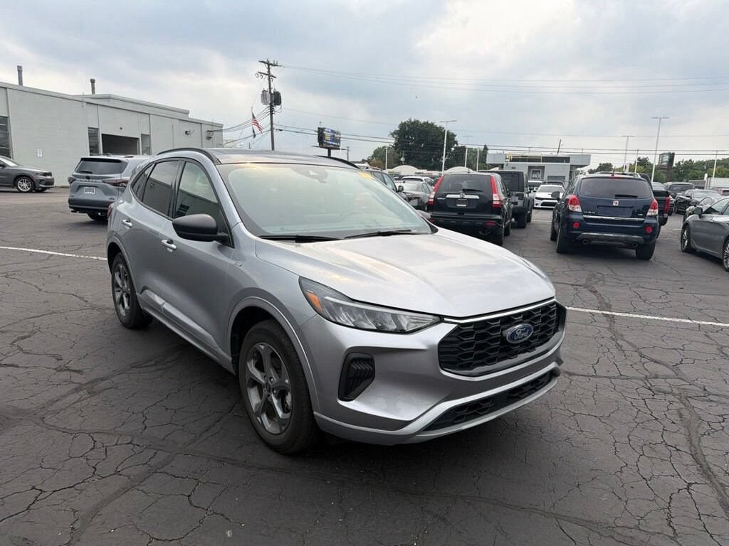 Used 2024 Ford Escape ST-Line Sport Utility