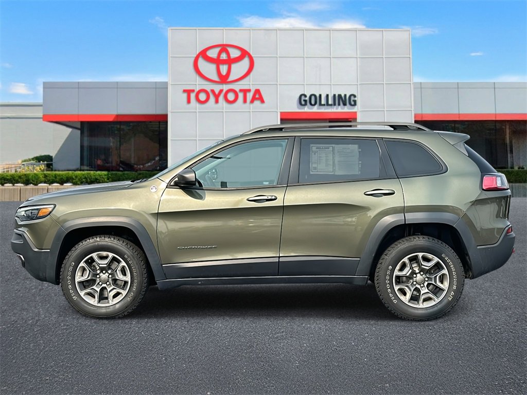 2019 Jeep Cherokee Trailhawk Sport photo 2