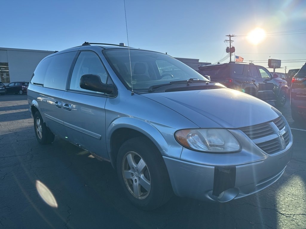 Used 2005 Dodge Grand Caravan SXT Passenger Van