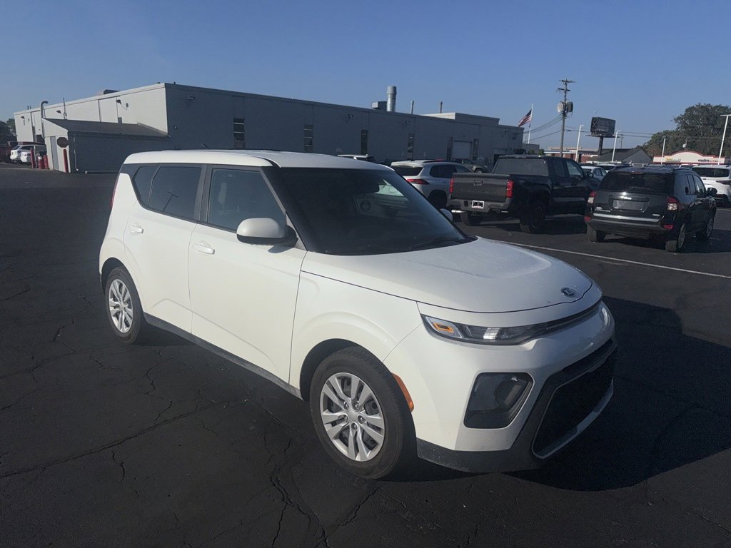 2020 Kia Soul LX photo 2