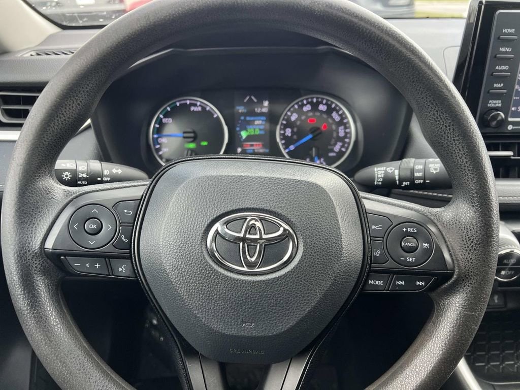 2021 Toyota RAV4 XLE - Photo 22
