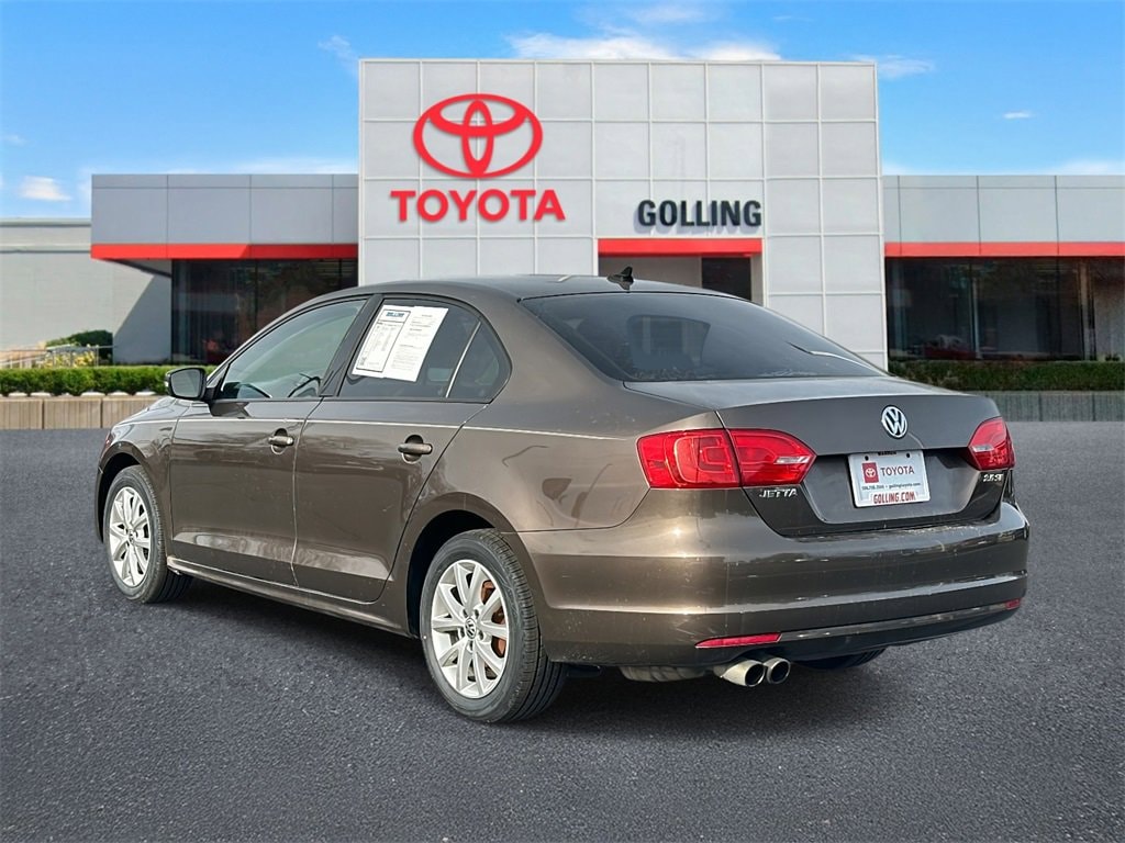 Used 2011 Volkswagen Jetta 2.5L SE Sedan