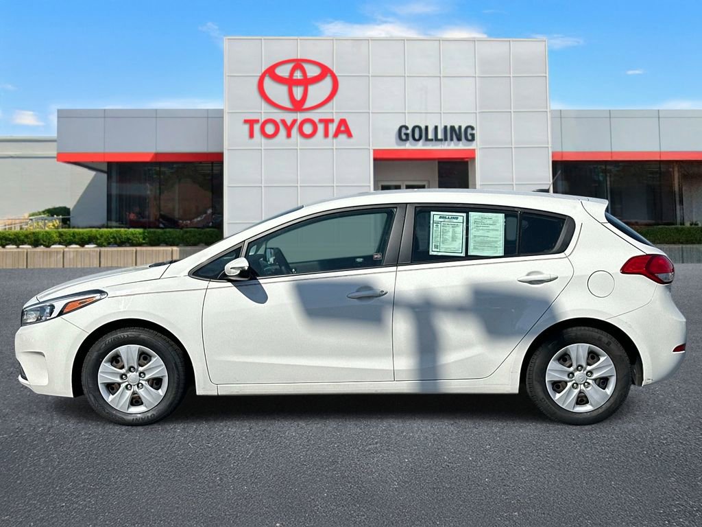 Used 2017 Kia Forte5 LX with VIN KNAFK5A85H5679491 for sale in Warren, MI