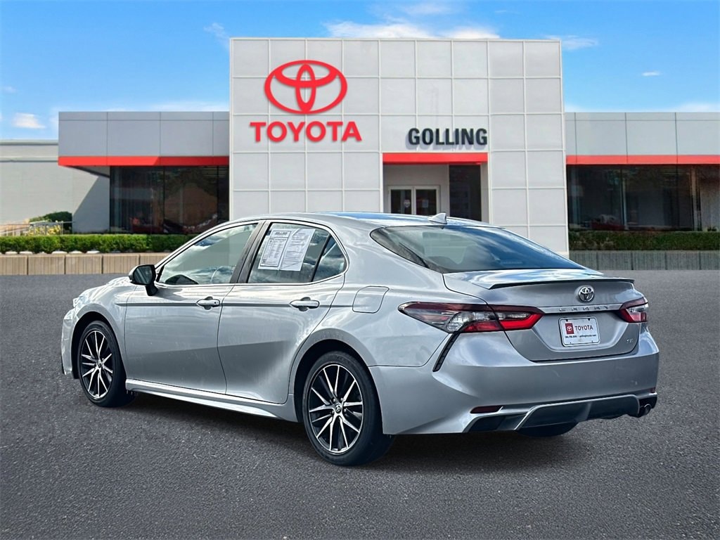 Used 2023 Toyota Camry SE Sedan