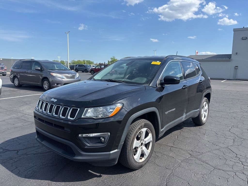 Used 2018 Jeep Compass Latitude with VIN 3C4NJDBB5JT256244 for sale in Warren, MI