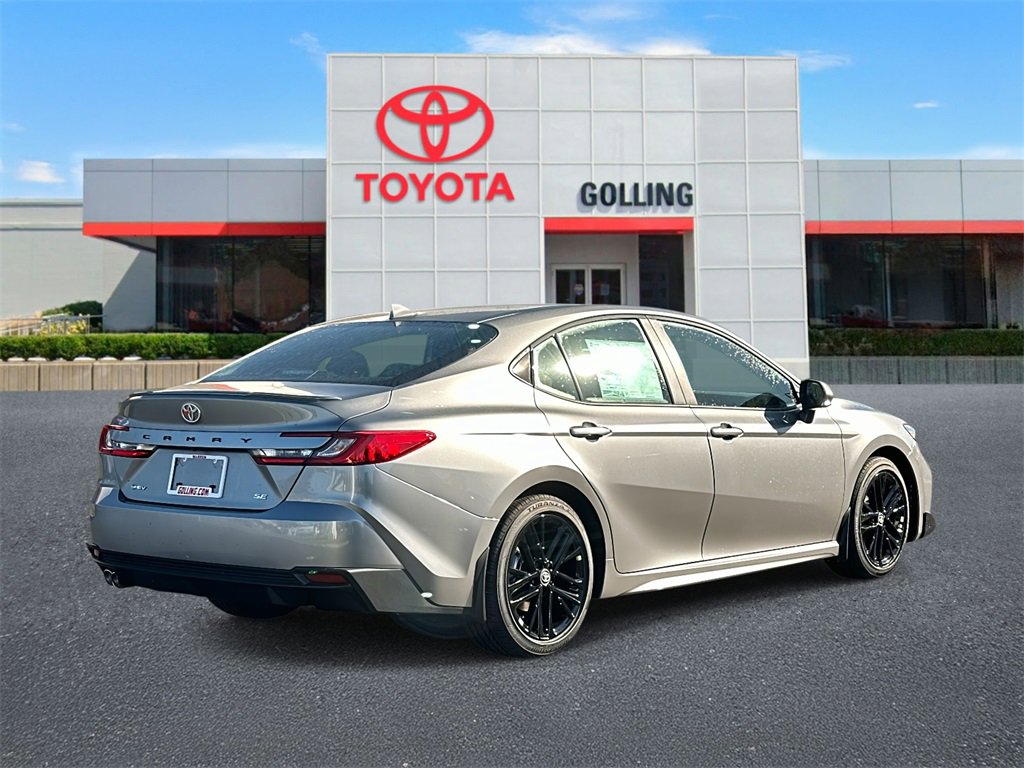 2026 Toyota Camry SE photo 3