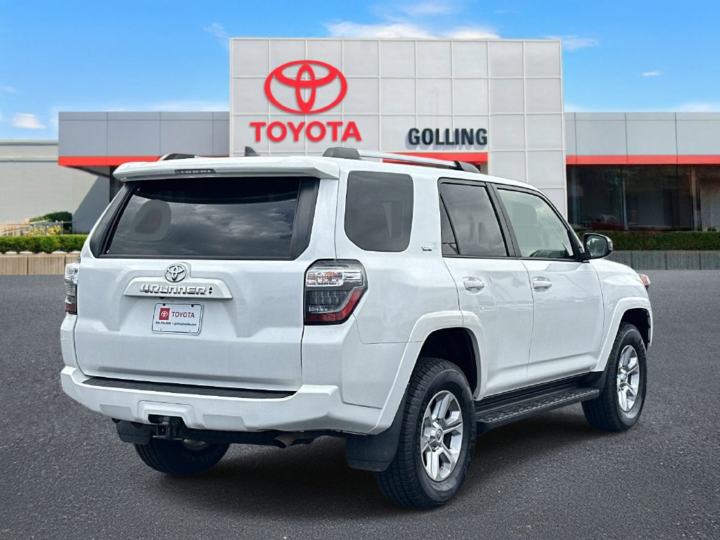 2021 Toyota 4Runner SR5 - Photo 5