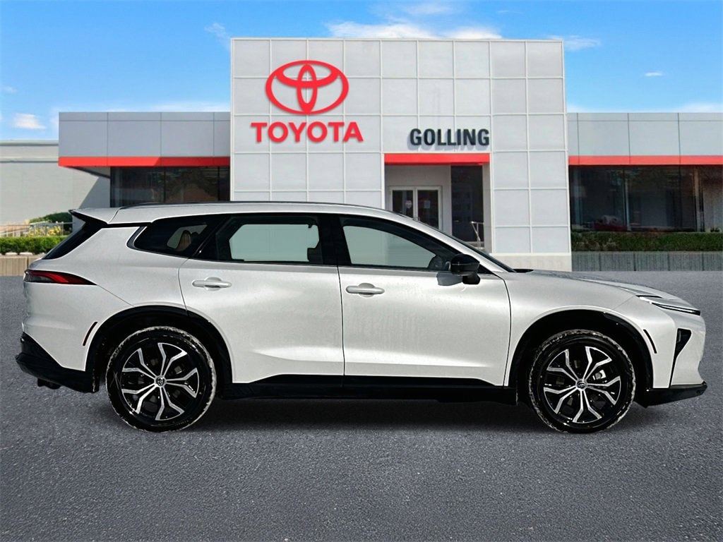 New 2026 Toyota Crown Signia XLE XLE