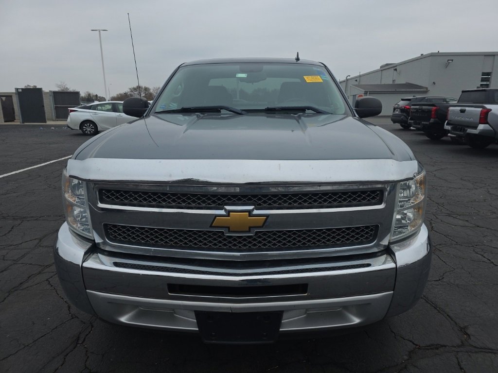 2012 Chevrolet Silverado 1500 LT photo 2