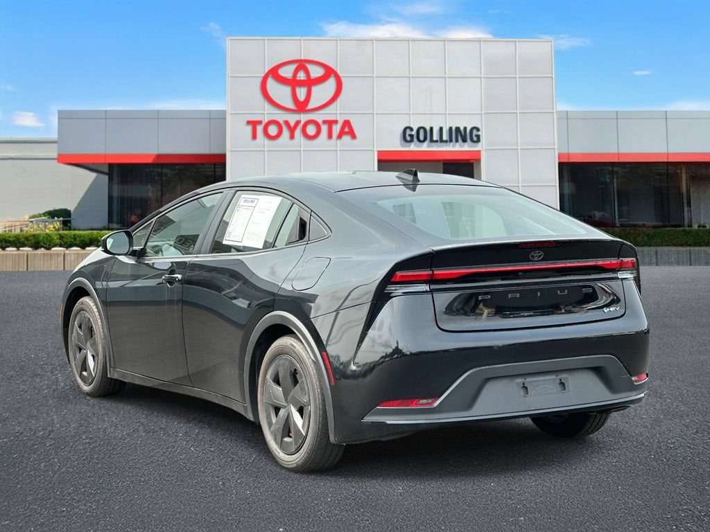 Used 2025 Toyota Prius LE Hatchback