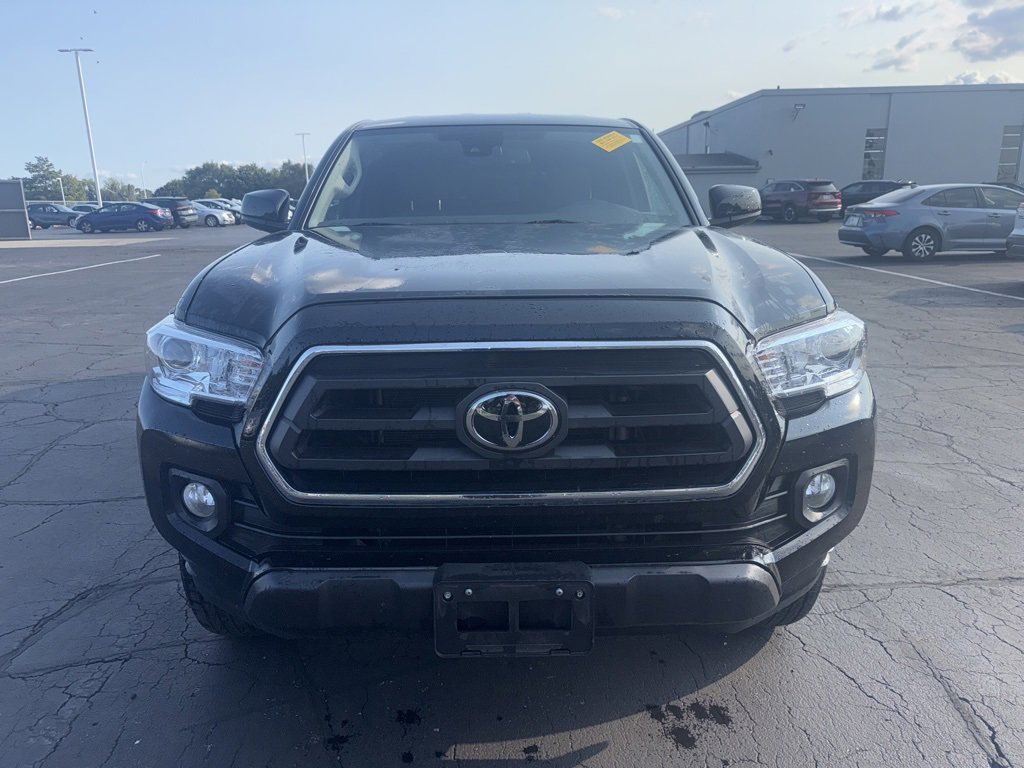 2022 Toyota Tacoma SR5 photo 2