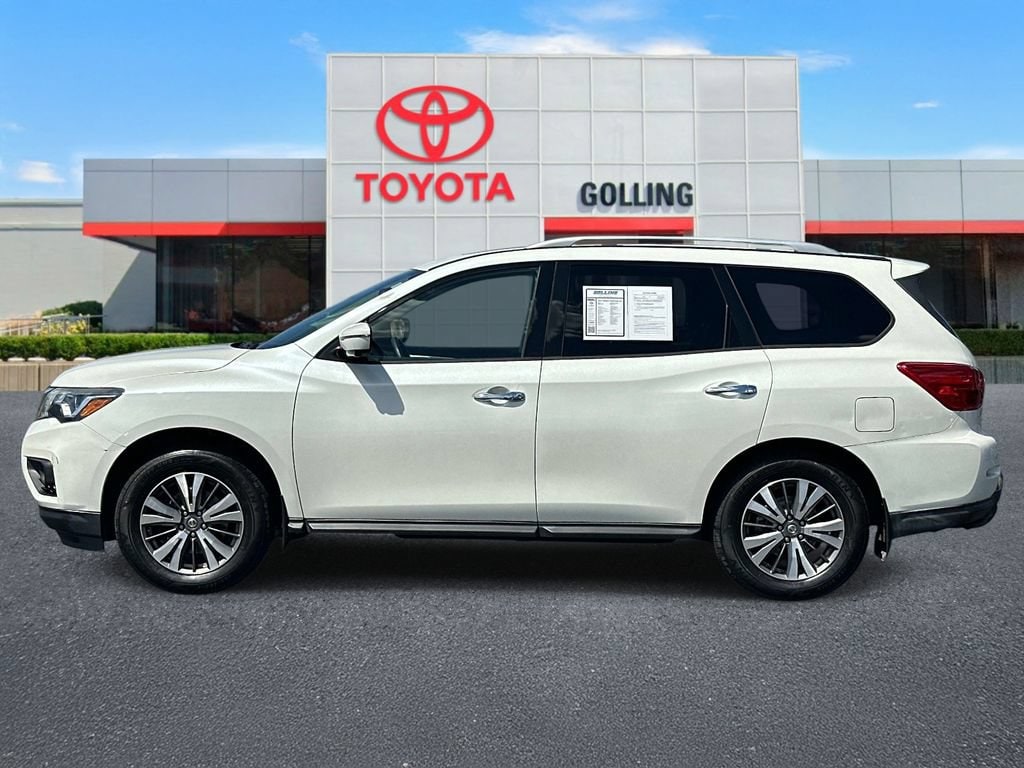 Used 2017 Nissan Pathfinder SL with VIN 5N1DR2MM1HC619289 for sale in Warren, MI