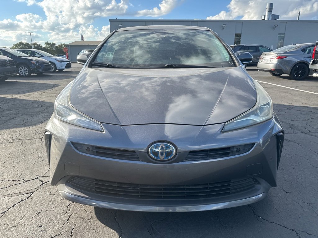 2019 Toyota Prius XLE photo 2