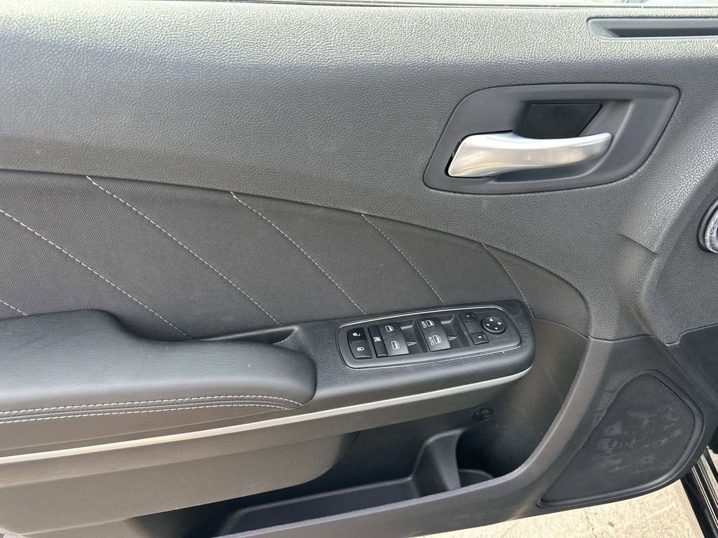 2023 Dodge Charger SXT - Photo 15