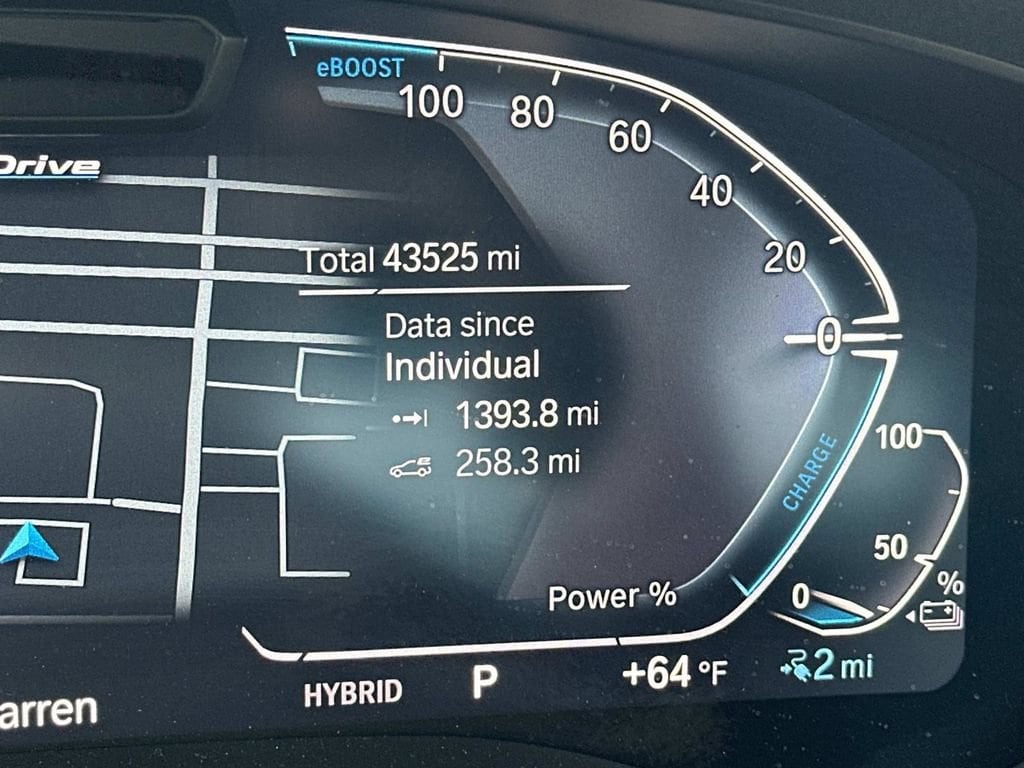 2023 BMW 5 Series 530e - Photo 21
