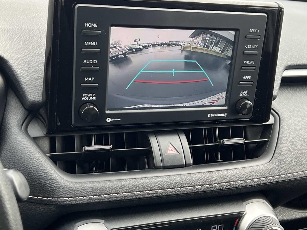 2021 Toyota RAV4 XLE - Photo 25