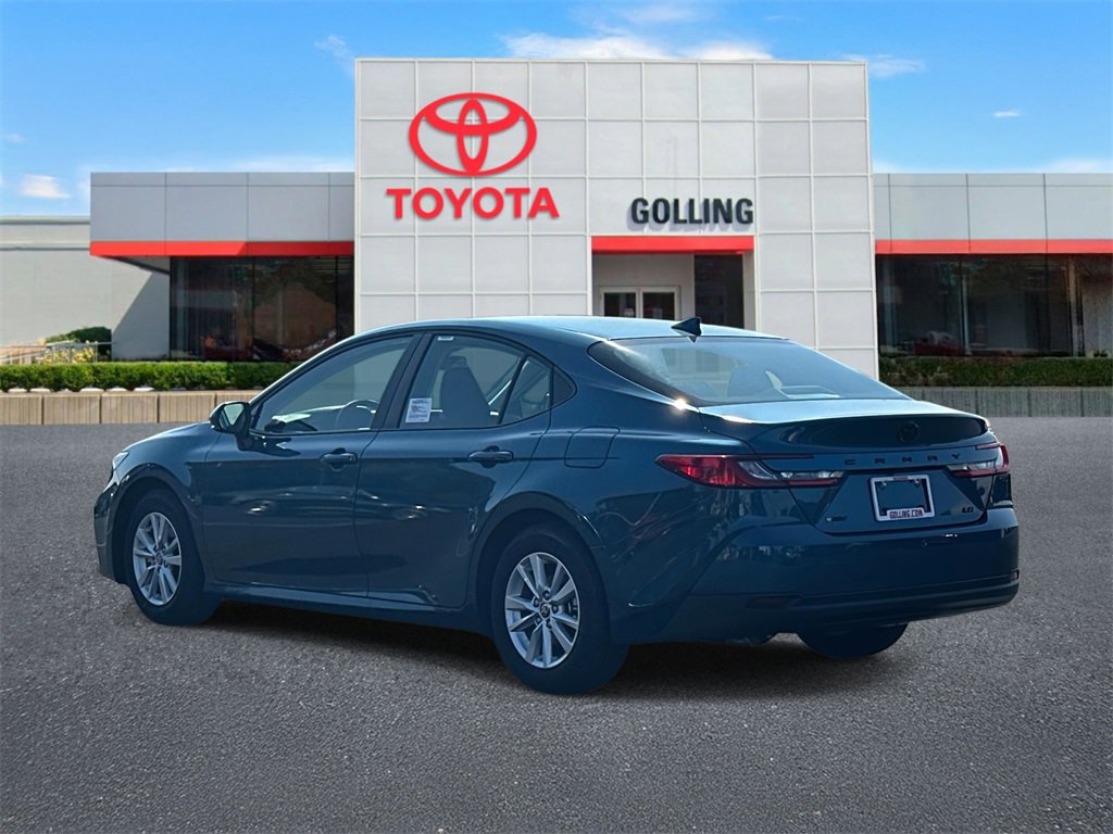 2026 Toyota Camry LE photo 3