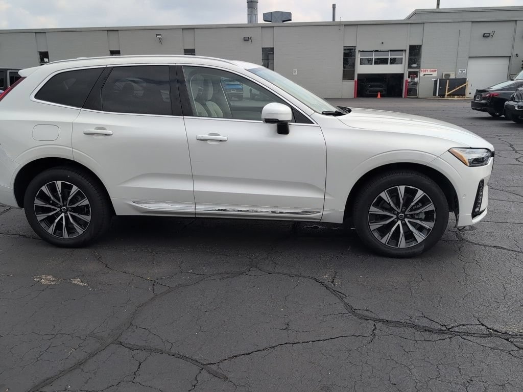 Used 2023 Volvo XC60 B5 Plus Bright Theme Sport Utility