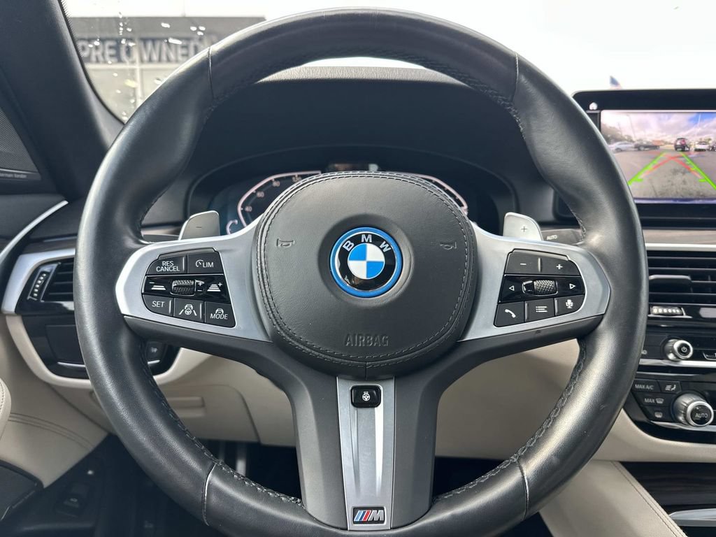 2023 BMW 5 Series 530e - Photo 20