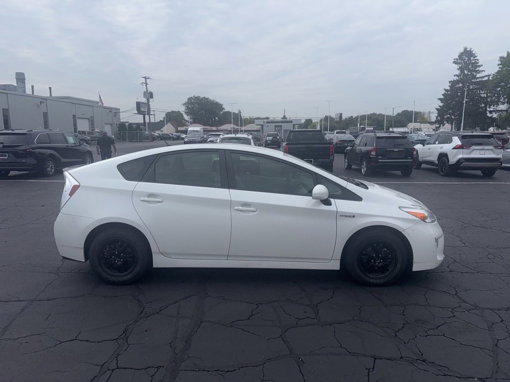 2015 Toyota Prius Four photo 4