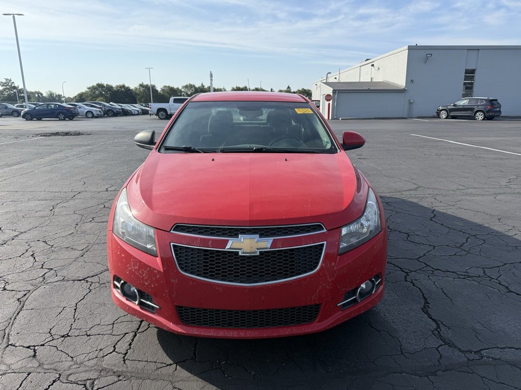 2014 Chevrolet Cruze photo 2