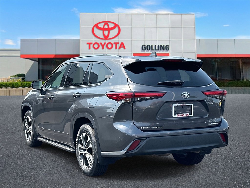 2020 Toyota Highlander XLE photo 3