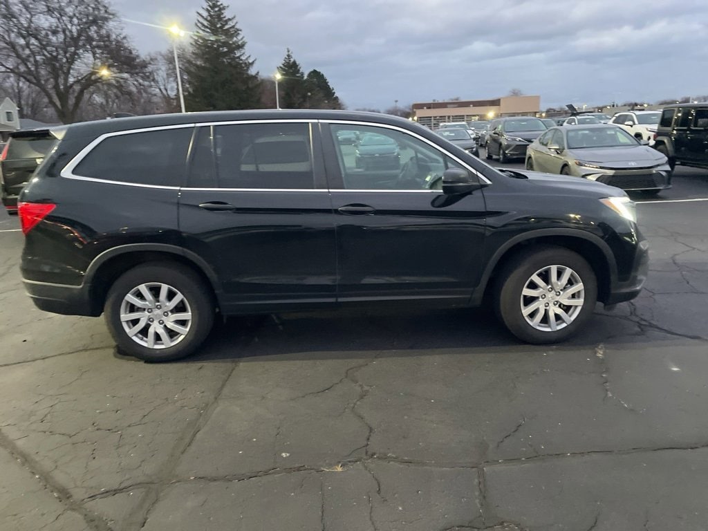Used 2021 Honda Pilot LX Sport Utility