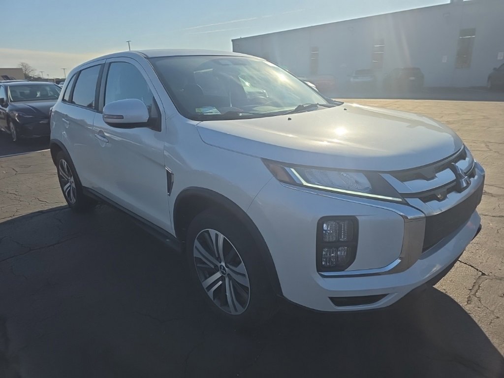 2022 Mitsubishi Outlander Sport SE photo 2